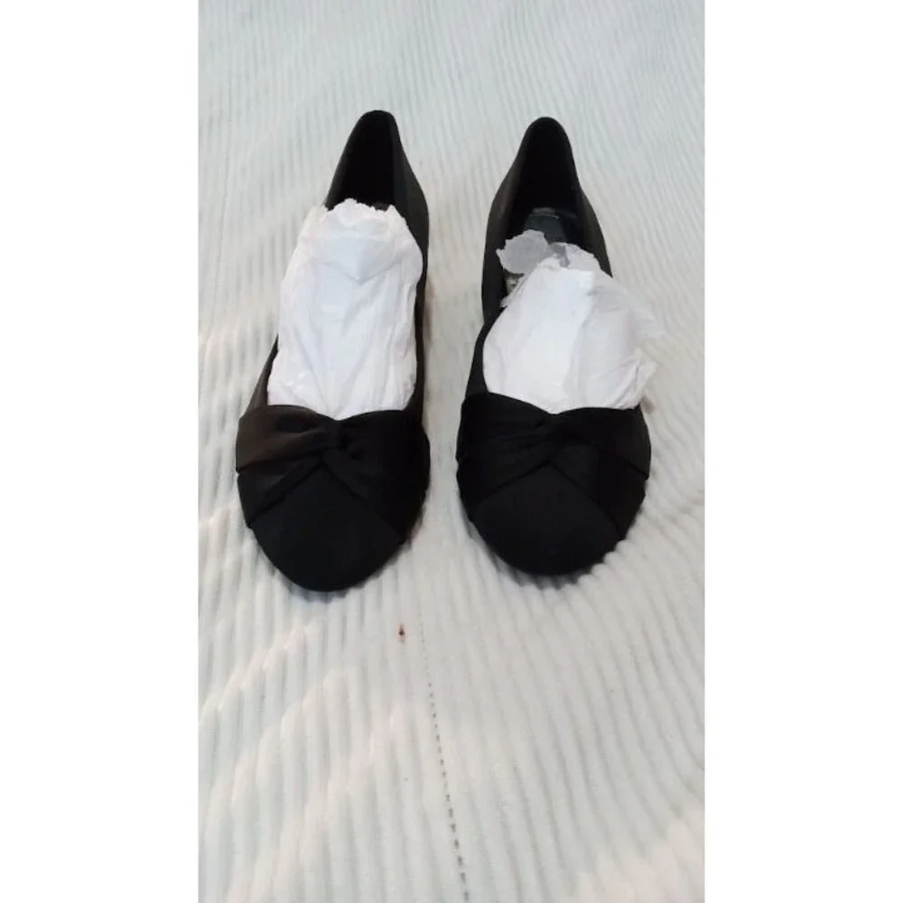 Bandolino Women’s Slip‑On Shoes – Elegant Black – Size 10..